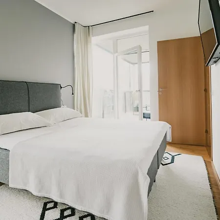 Oeoe Street Luxury With Terrace Tartu